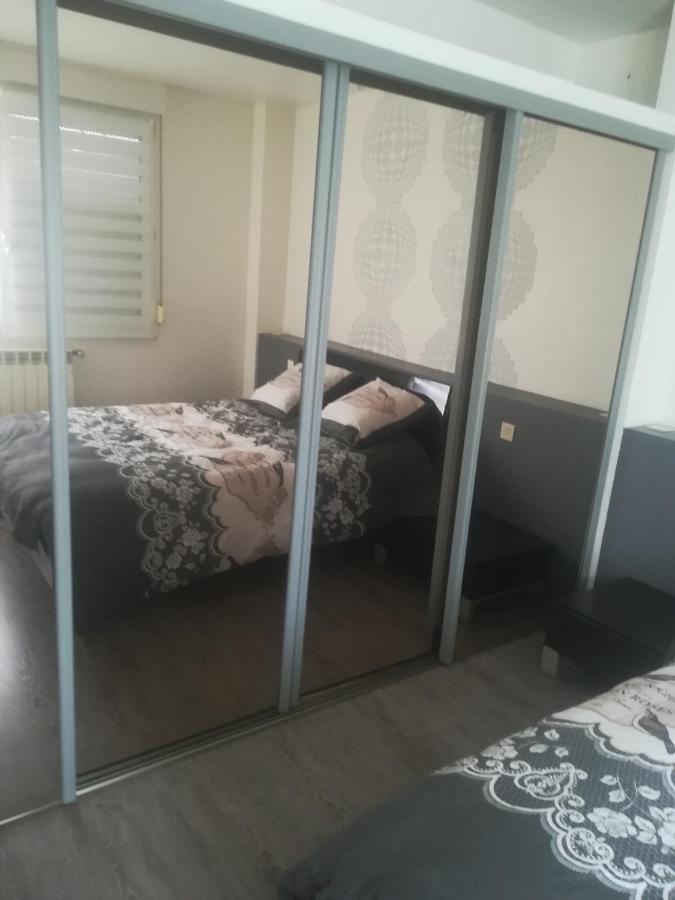 Logement de plein pied à MIRECOURT Buitenkant foto
